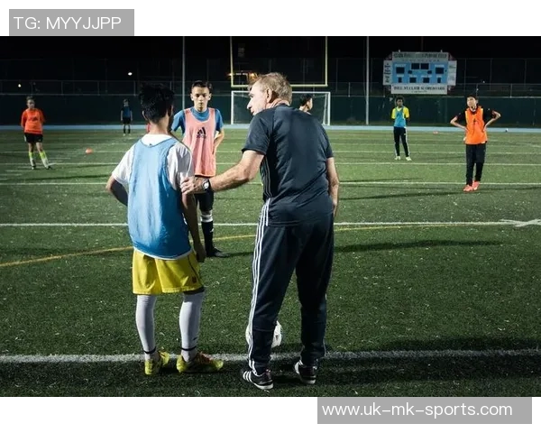 足球教练的成长之路与实践经验分享心得体会